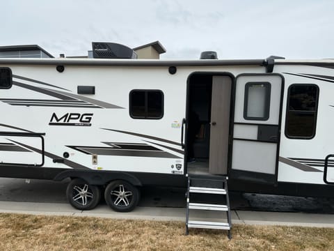 2021 Cruiser RV MPG Ultra Lite 2500bh Towable trailer in South Jordan