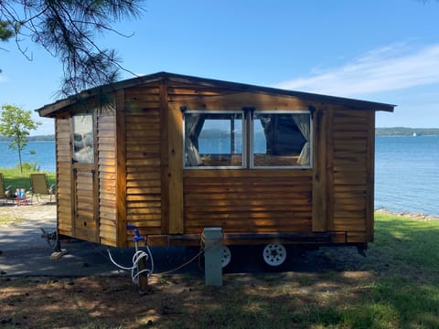Tiny House on Wheels Glamper / Glamping Trailer, Atlanta, GA THOW For Rent Towable trailer in Dunwoody