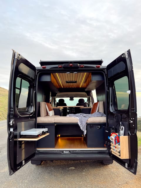 Van Ness: 2021 RAM ProMaster Fahrzeug in Fairfax