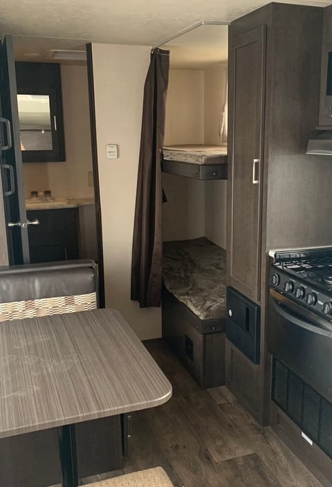 2018 Forest River Wildwood X-Lite Towable trailer in Chula Vista