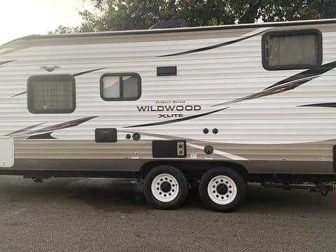 2018 Forest River Wildwood X-Lite Towable trailer in Chula Vista
