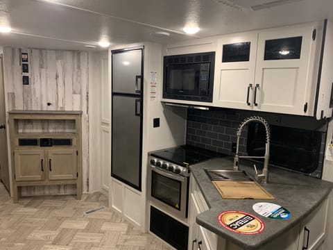 2022 Puma 27' Rear Lounge (30) Towable trailer in Temecula