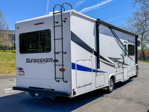 Sunseeker S5 with Theater Chairs! Drivable vehicle in Chester Springs