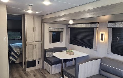 2021 Coachman Catalina 2 Bedroom Towable trailer in Bryant