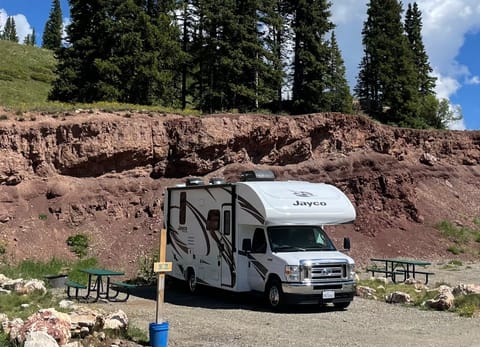 2022 Jayco Redhawk 24B Drivable vehicle in Rancho Cucamonga