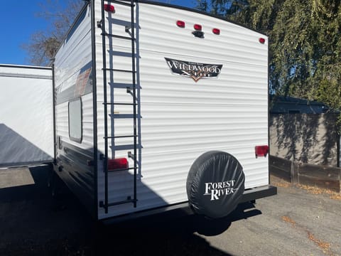 2022 Forest River Wildwood X-Lite T273QBX Towable trailer in Encinitas