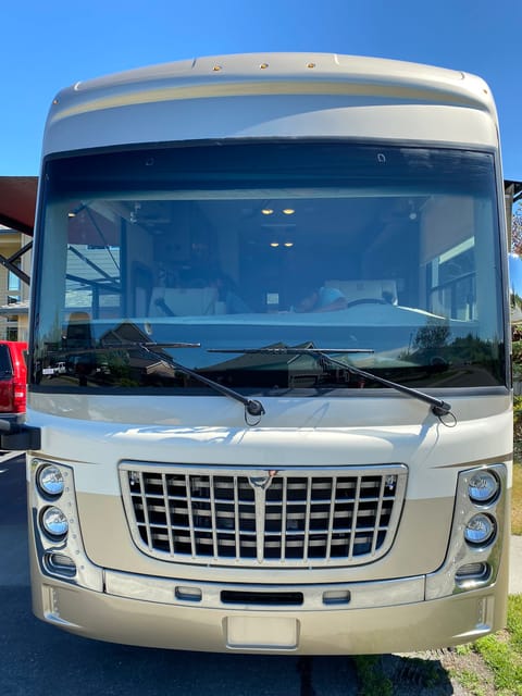 2020 Nexus RV Maybach Drivable vehicle in Anchorage