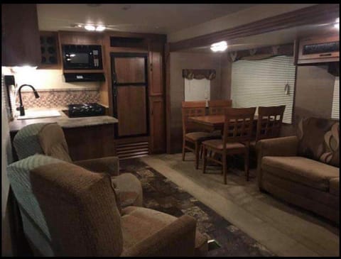 2014 Coachmen Catalina Towable trailer in Topeka