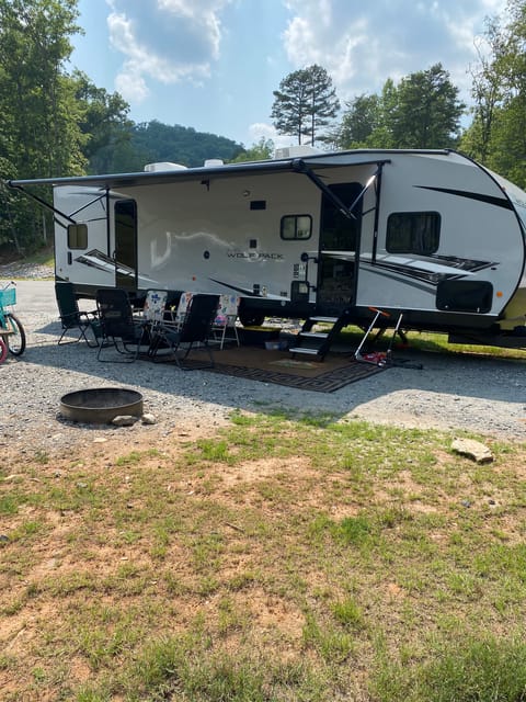 2021 Forest River Cherokee Grey Wolf Towable trailer in Kannapolis