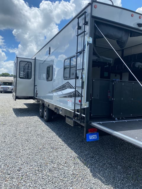 2021 Forest River Cherokee Grey Wolf Towable trailer in Kannapolis