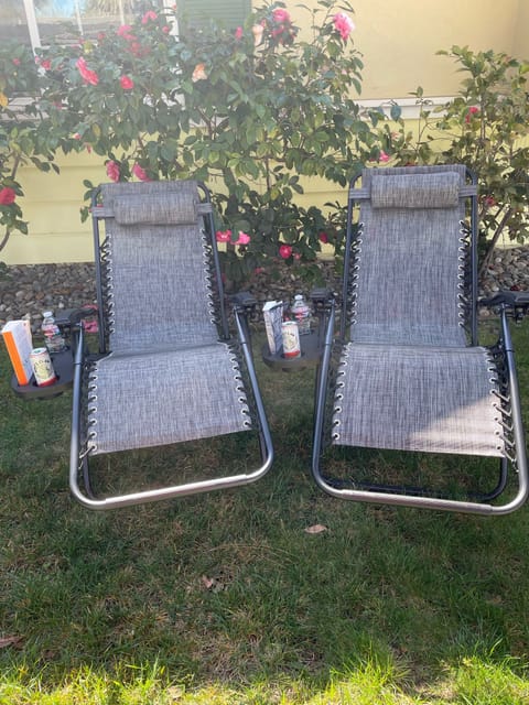 Lounge camping chairs