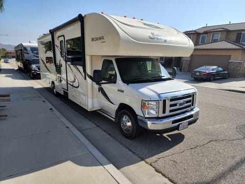 2016 JAYCO Redhawk 31XL Drivable vehicle in Moreno Valley