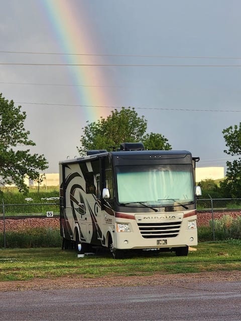 2018 Coachman Mirada 29FW Drivable vehicle in Perry Township