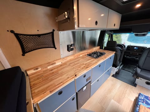 2024 Mercedes Sprinter - Discovery Drivable vehicle in Burnaby