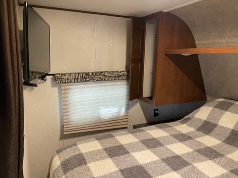 Beautifully Equipped Bunkhouse Camper Remorque tractable in Montopolis