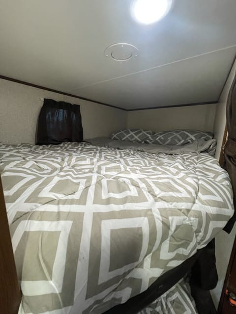 lower bunk full size bed