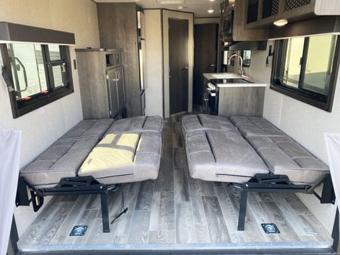 2021 Jayco Jay Flight SLX Toy Hauler Remorque tractable in Forest Grove