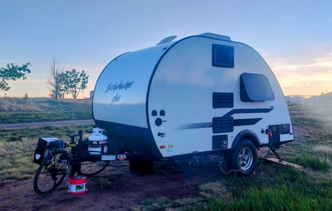 Simple and nimble. This tiny camper will fit at any campsite. Parking it will be a breeze!