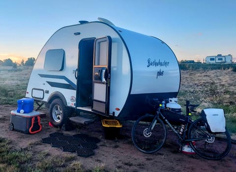 Just pull in your campsite and sleep in. The rear stabilizers are optional to minimize trailer sway.