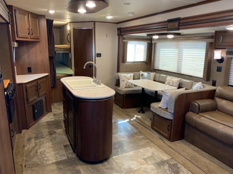"Roman" Jayco Jay Flight (Perfect Boondock Camping Rig Also!) Pet-Friendly! Towable trailer in Rocklin