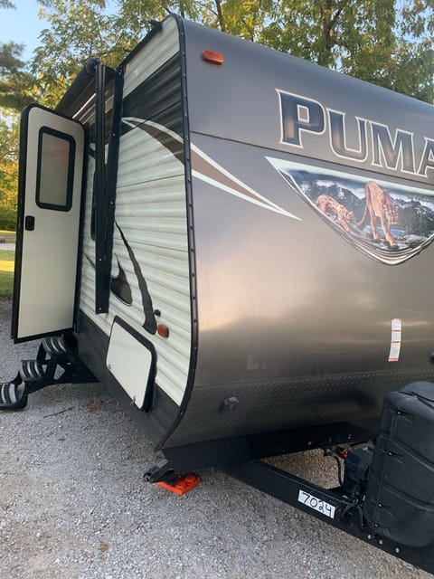 Puma Palomino Well equipped family camper fully stocked and ready to camp! Rimorchio trainabile in Ankeny