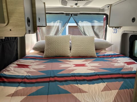 2021 Winnebago Solis 59PX:King Bed*Rear A/C*Additional Garage Space Drivable vehicle in Ames