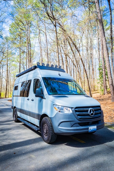 Little and fierce! This Sprinter 144" is nimble as can be and sure to get you where ever your heart desires!