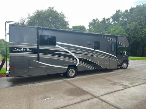 2020 Winnebago Spirit 31k Drivable vehicle in Brandon