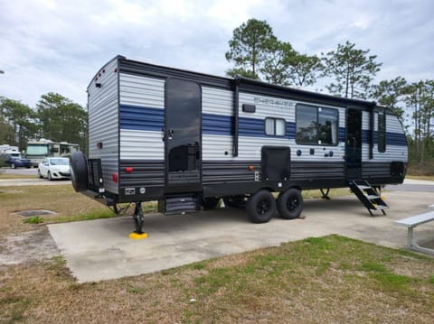 Cozy RV in Fort Walton Beach - 2021 Cherokee Grey Wolf Towable trailer in Wright