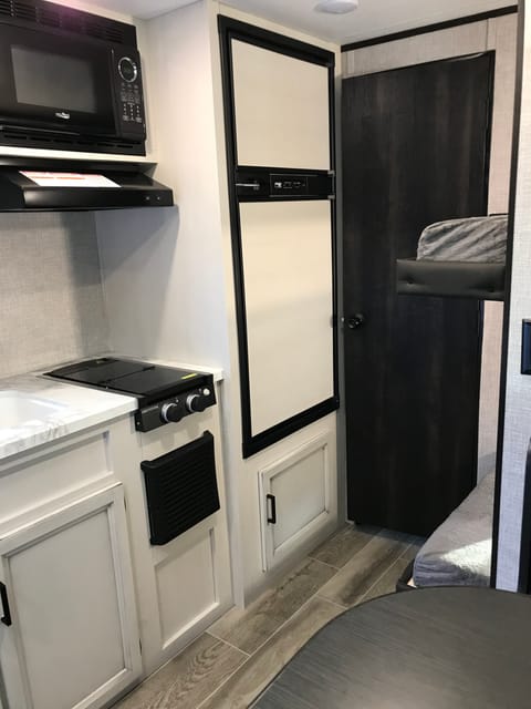 2022 Jayco Jay Flight Baja Towable trailer in Nanaimo