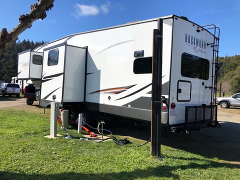 2022 Luxury Feelgood Rockwood 36ft fifth wheel with mid bunk Towable trailer in Sonoma County