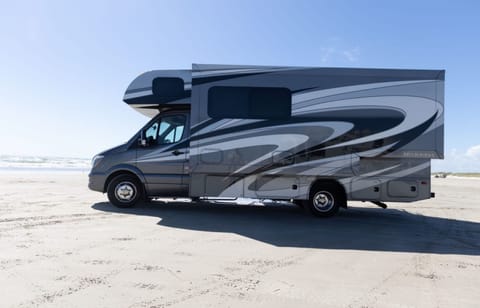 2018 Jayco Melbourne Drivable vehicle in San Antonio