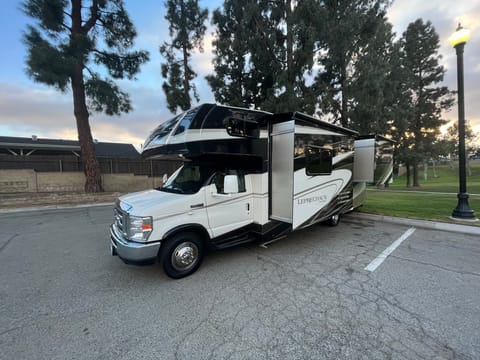 Coachmen Leprechaun...Ready, Set, Vacation! Drivable vehicle in Placentia