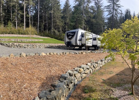 Glamping in the Forest - above the fog line Tráiler remolcable in McKinleyville