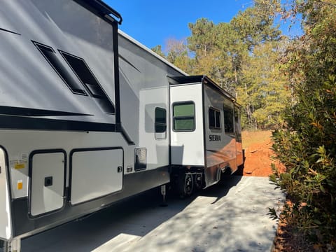 Liberty - 2022 Forest River Sierra Luxury 384QBOK Towable trailer in Auburn