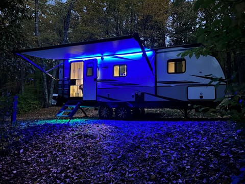 2022 Cruiser Twilight 2100 Luxury Camper Towable trailer in Kannapolis