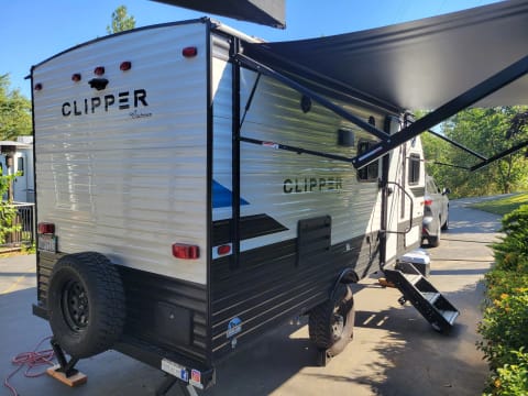 2021 Like New Trailer Available for Rent! (Coachmen Clipper 17BH) Tráiler remolcable in Cambridge