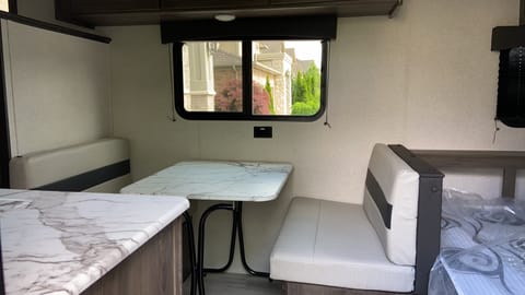 2021 Like New Trailer Available for Rent! (Coachmen Clipper 17BH) Ziehbarer Anhänger in Cambridge