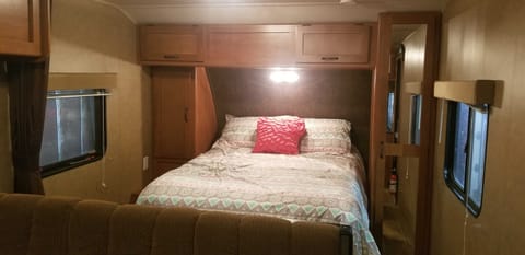 Relaxing Camper for Delivery Near Bellevue Remorque tractable in Bellevue