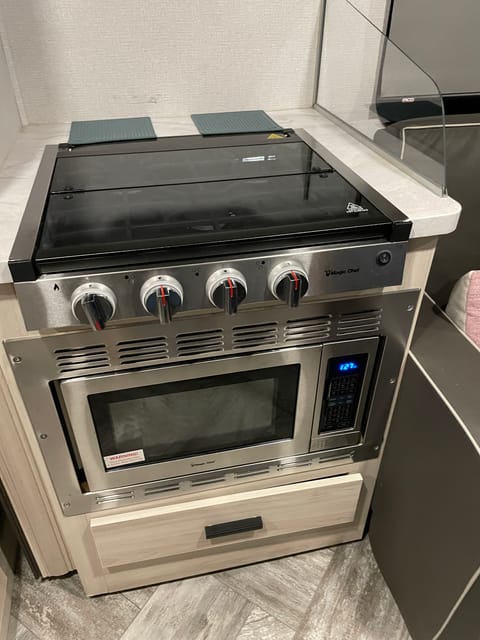 Microwave/convection oven 