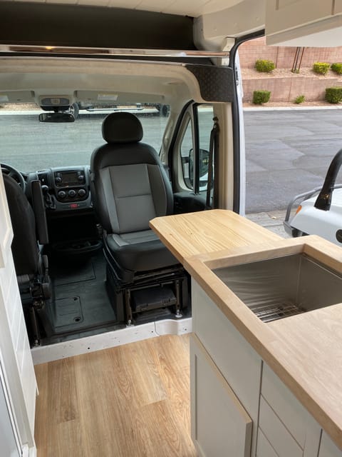 2019 Dodge Ram Promaster 2500 Long. Self-contained get-away-from-it-all! Campervan in Summerlin