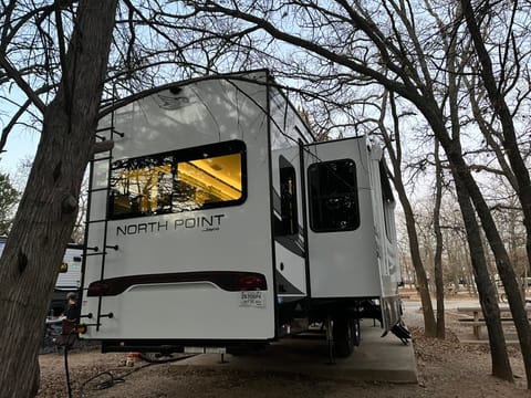 2022 Jayco North Point Towable trailer in Sherman
