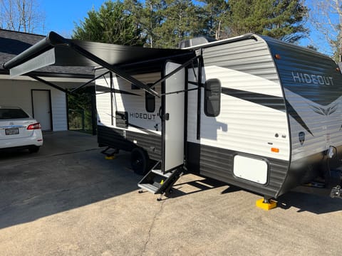 FAMILY ADVENTURE Towable trailer in Buford