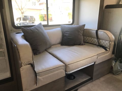 Legacy Continuum, LLC 2019 Coachmen Freelander 23FS Drivable vehicle in Temecula