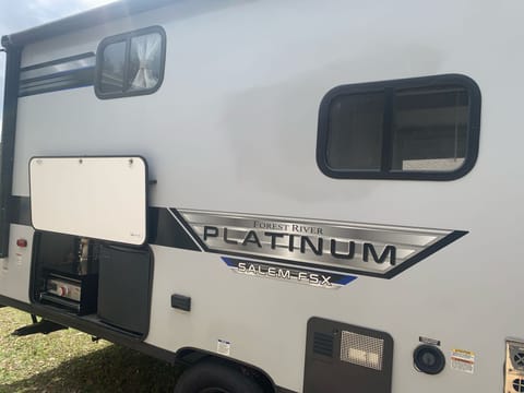 Florida’s EZ Breezy Travel Trailer Towable trailer in Brandon