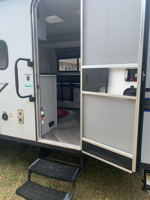 Florida’s EZ Breezy Travel Trailer Towable trailer in Brandon