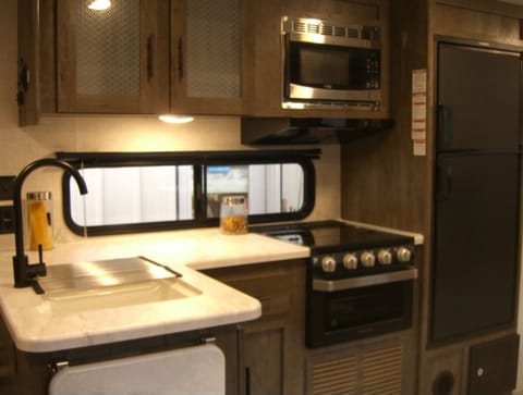 2021 Nasset Family Bunkhouse- 26ft Towable trailer in Salem