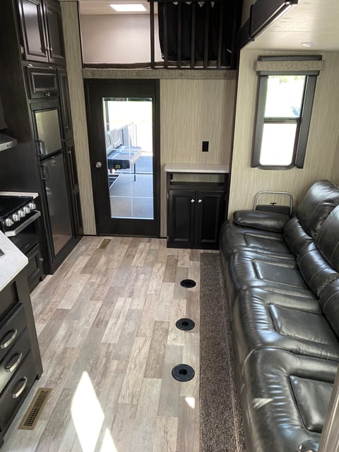 2019 Heartland Fuel 335 Towable trailer in Spearfish