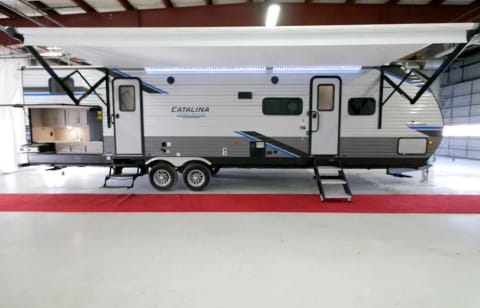 The Catalina Bunkhouse by SYV Trailer Rentals Towable trailer in Buellton