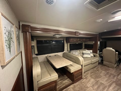 2017 Forest River Georgetown 36B5 Drivable vehicle in Royal Palm Beach